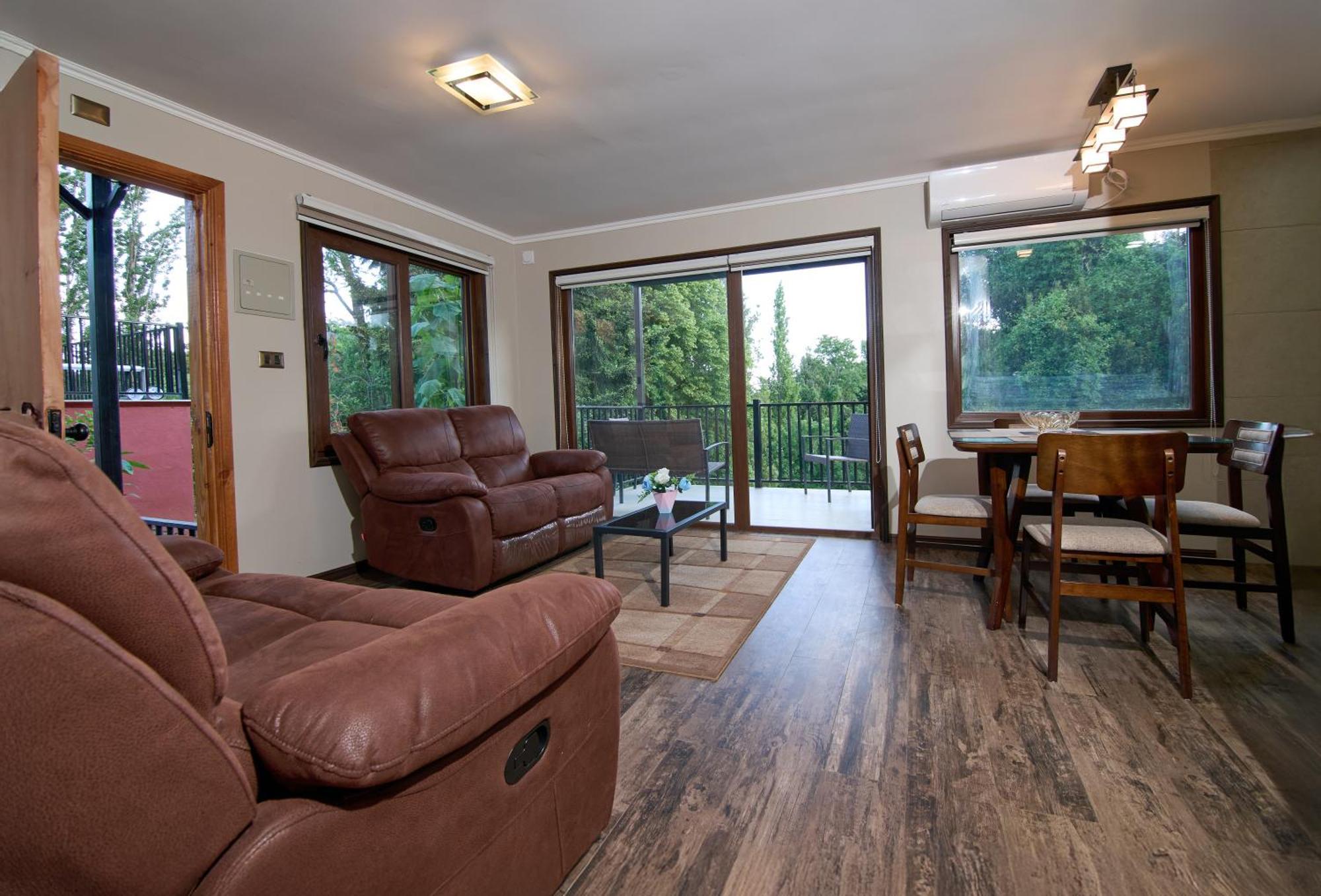 Mirabosque Aparmet Ejecutivo 7 *